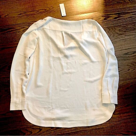 ANN TAYOR Ivory Long Sleeve Button Cuff Blouse With Split Neck and Hem Sz S NWT - Picture 3 of 5